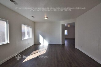 1987 Bonavista Way in Sacramento, CA - Foto de edificio - Building Photo