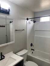 1805 Diamond St in Anderson, CA - Building Photo - Building Photo