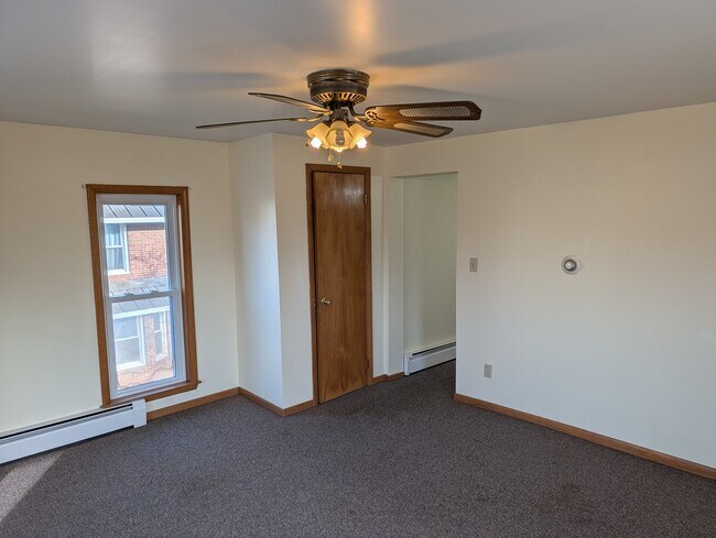 129 Main St in Bellville, OH - Building Photo - Building Photo