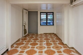 34-07 75th St in Queens, NY - Building Photo - Building Photo