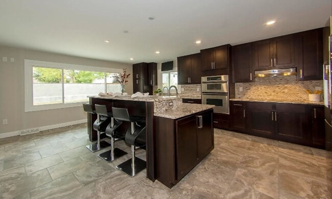 property at 808 Virginia Ct