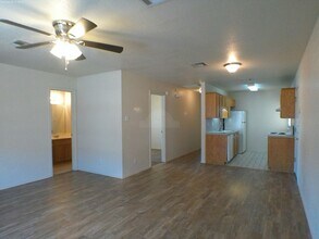 906 McDaniel Cir in Killeen, TX - Building Photo - Building Photo