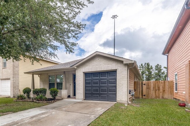 15918 Colonial Bridge Ln in Houston, TX - Foto de edificio - Building Photo