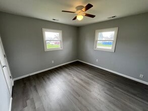 703 E 28th St in Marion, IN - Foto de edificio - Building Photo