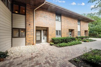 62 E Center Ave in Lake Bluff, IL - Building Photo - Building Photo