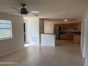 1335 Violet St in Atlantic Beach, FL - Building Photo - Building Photo