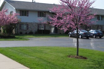Lakewood Apartments in Kenosha, WI - Building Photo - Building Photo