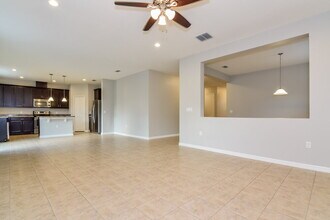 1309 Canyon Oaks Dr in Brandon, FL - Building Photo - Building Photo