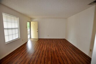 511 W Oak St in Weatherford, TX - Building Photo - Building Photo