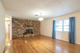 101 Co Rd 291 in Jarrell, TX - Building Photo - Building Photo