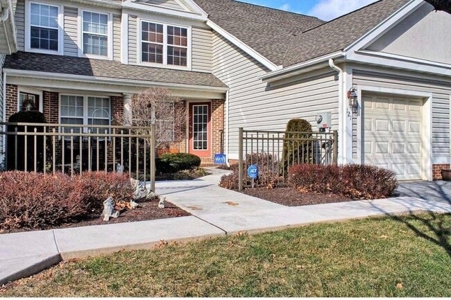 121 Oak Hill Ln