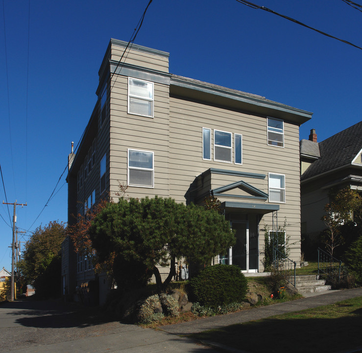 14 Howe St in Seattle, WA - Foto de edificio