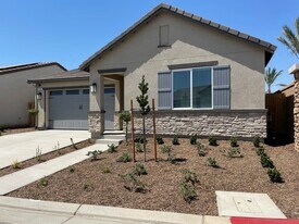 1165 Significant Wy W in Madera, CA - Building Photo