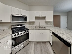 2993 Falling Water Point in Atlanta, GA - Building Photo - Building Photo