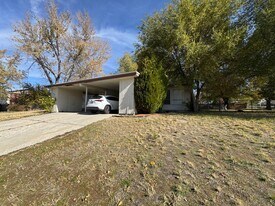 8311 S Wayside Cir in Sandy, UT - Building Photo