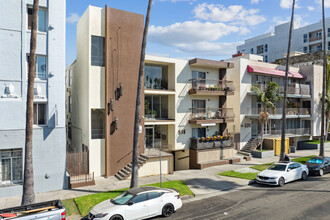 Kenmore Apartments in Los Angeles, CA - Building Photo - Building Photo