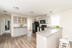 9 Cozy Dr in Miamisburg, OH - Building Photo