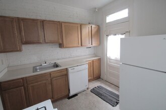 126 S Trenton Ave in Pittsburgh, PA - Foto de edificio - Building Photo