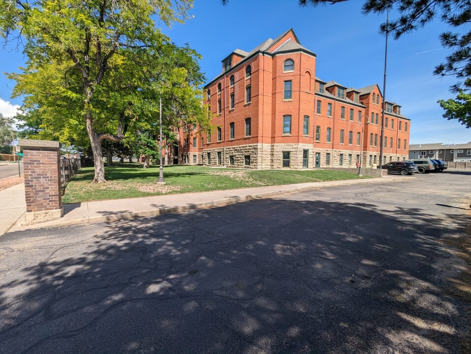 Fenix Apartments in Pueblo, CO - Building Photo