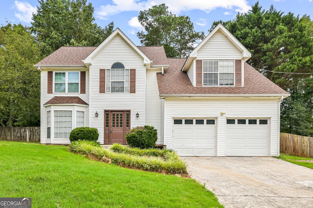 1905 Rocksram Dr in Buford, GA - Foto de edificio