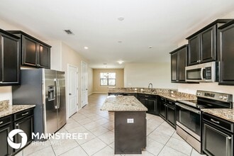 13402 White Sapphire Rd in Riverview, FL - Building Photo - Building Photo