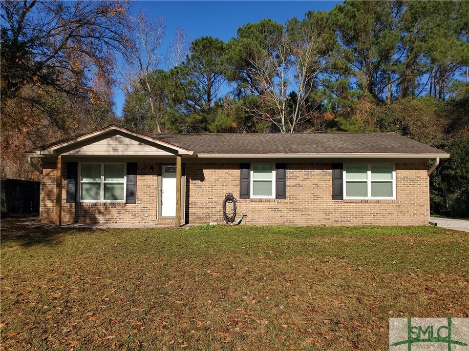 414 Piercefield Dr in Richmond Hill, GA - Building Photo