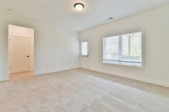 368 Clark Xing in Sandy Springs, GA - Building Photo - Building Photo