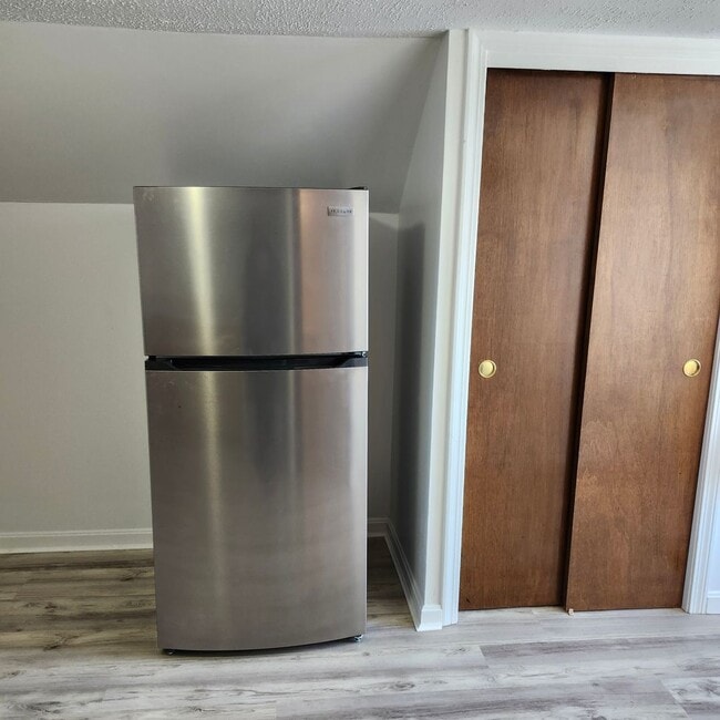 23 Brook St in Nashua, NH - Building Photo - Building Photo