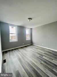 3901 Poplar St photo'