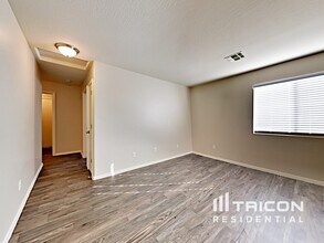 10009 W Crown King Rd in Tolleson, AZ - Building Photo - Building Photo