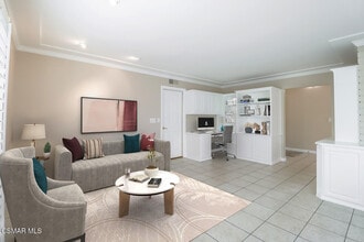 1046 Barrow Ct in Westlake Village, CA - Building Photo - Building Photo