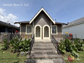 946 Mehle St in Arabi, LA - Building Photo