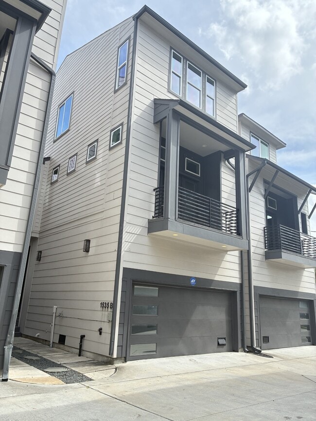 1535 W 24th St in Houston, TX - Building Photo - Building Photo