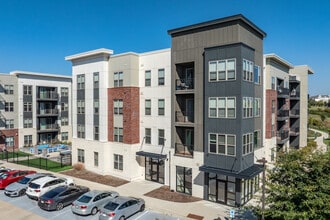 Elevate Apartments in Madison, WI - Building Photo - Building Photo