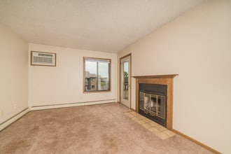 Rare Opening in Sioux Falls, SD - Building Photo - Building Photo