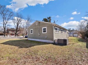 4501 Greenfield Dr in Fredericksburg, VA - Building Photo - Building Photo