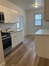 28 W Neck Rd in Huntington, NY - Building Photo - Building Photo