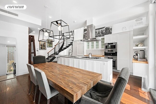 802 Ninth Avenue 4B in New York, NY - Building Photo - Building Photo