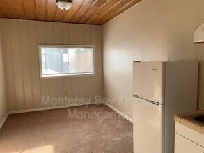 211 Forest Ave in Pacific Grove, CA - Building Photo - Building Photo
