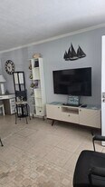 8800 Blind Pass Rd in St Pete Beach, FL - Building Photo