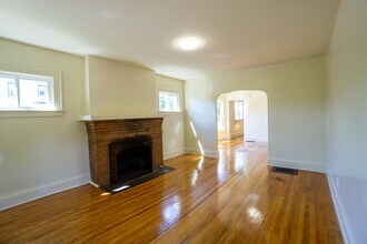 262 Roosevelt Ave in Syracuse, NY - Building Photo - Building Photo