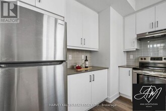 9 Phelps Ln in Richmond Hill, ON - Building Photo - Building Photo