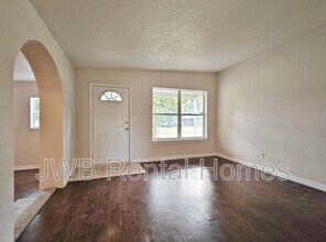 6836 Cavalier Rd in Jacksonville, FL - Building Photo - Building Photo