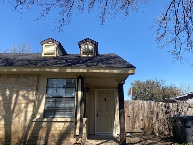 2423-2425 Limestone Dr in Arlington, TX - Building Photo - Building Photo