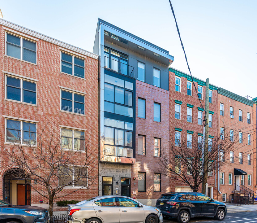 319 Monroe St in Hoboken, NJ - Foto de edificio