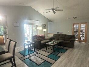 3510 S Toldt Cir in Milwaukee, WI - Building Photo - Building Photo