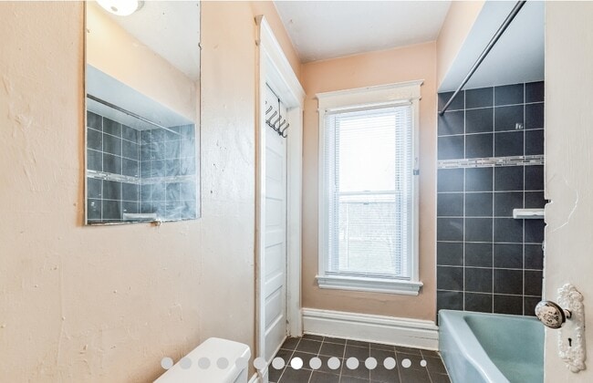 209 N Hickory St, Unit 2