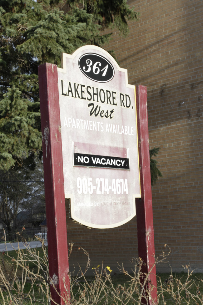 Lake View Apartments in Mississauga, ON - Building Photo - Building Photo