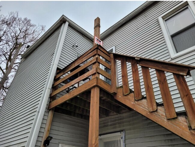 2237 Broadway St in Toledo, OH - Building Photo - Building Photo