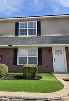 2404 SE Jayel Terrace in Bentonville, AR - Building Photo